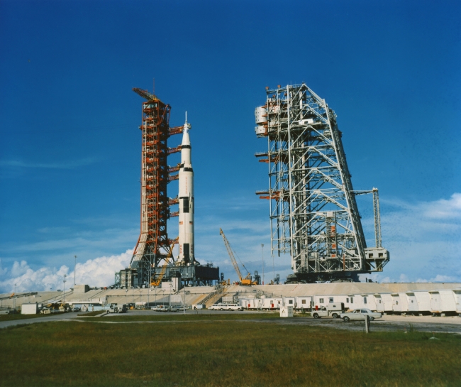 apollo 11 saturn v and mobile service structure at pad 39