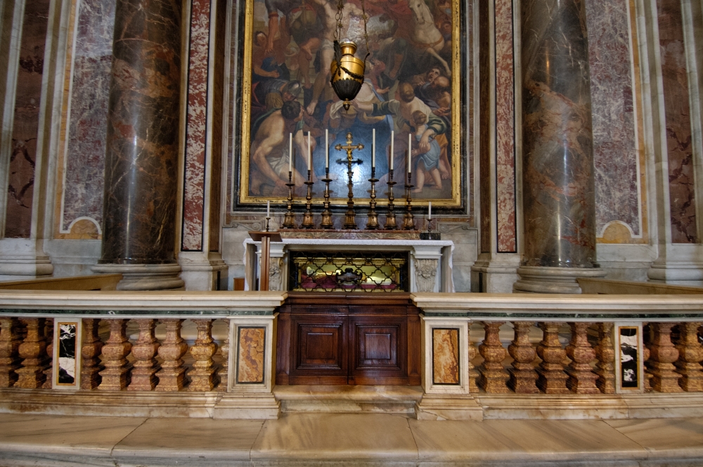 body of pope innocent st peters basilica rome italy photo 0678