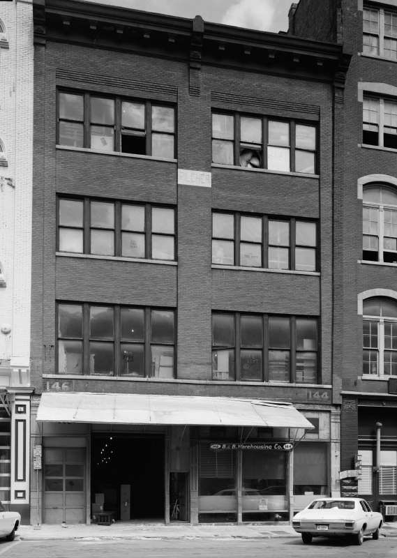 Building on Second Avenue North between Broadway Church Nashvill