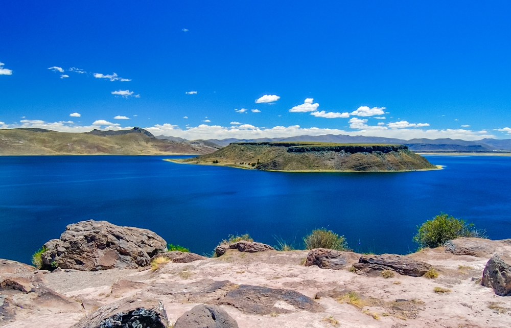 lake umayo near puno in peru 012b