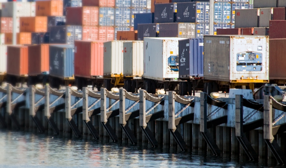 shipping argo containers los angeles harbor