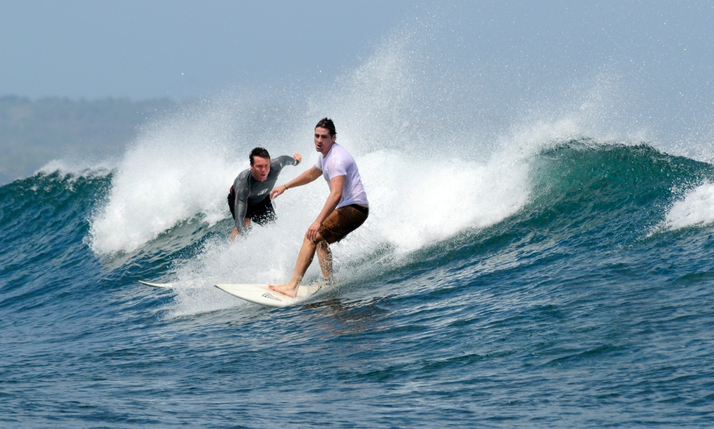 Surfing Indonesia