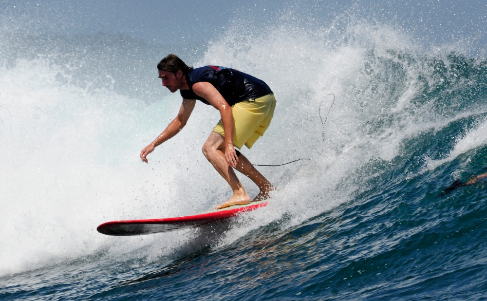 Surfing Indonesia