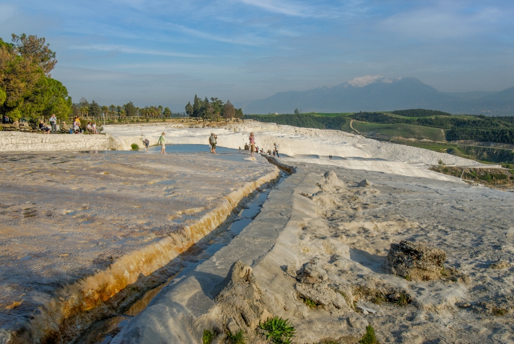 white travertine terraces at pamukkale turkey_DSC8406A.tif