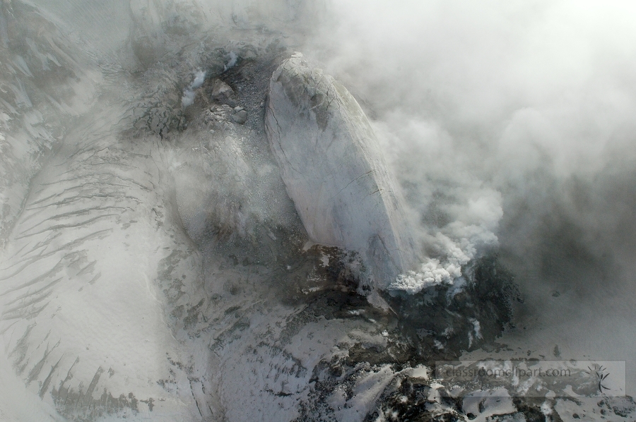 new dome from NNE mt st helens