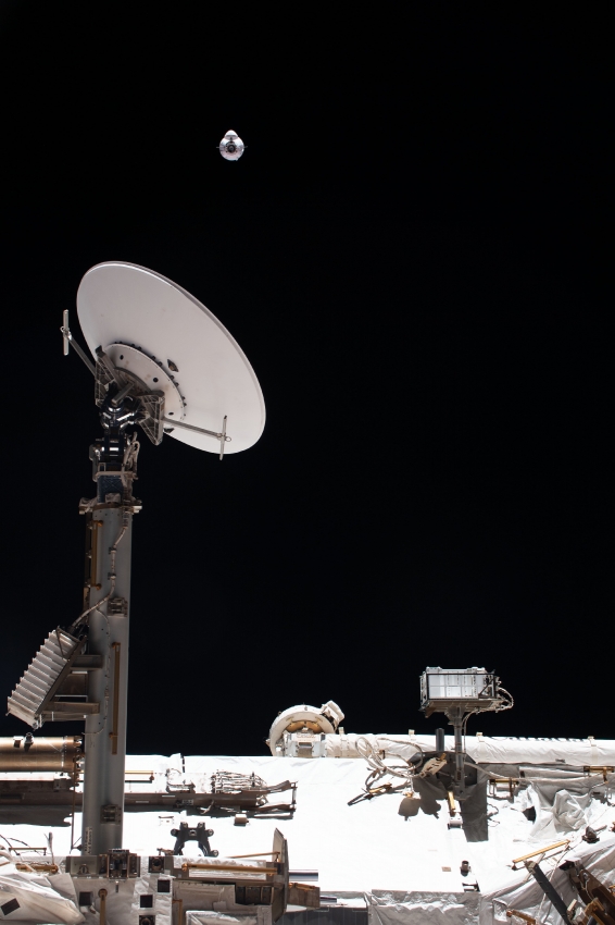 the spacex cargo dragon cargo craft approaches the space station