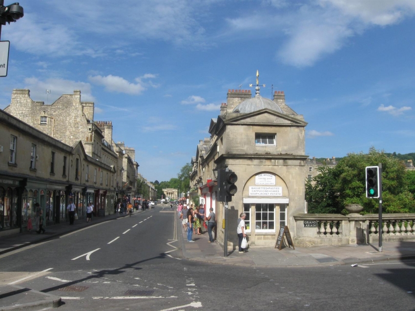 View across the Pulteney Bridge